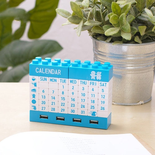 4-Port USB Hub with Digital Calendar Display — Desktop Organizer
